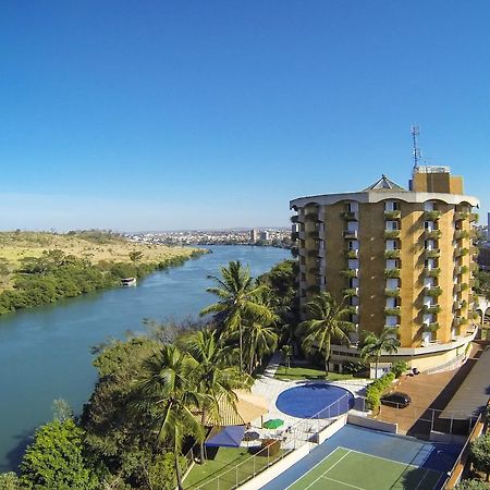 Hotel Beira Rio Итумбиара Екстериор снимка