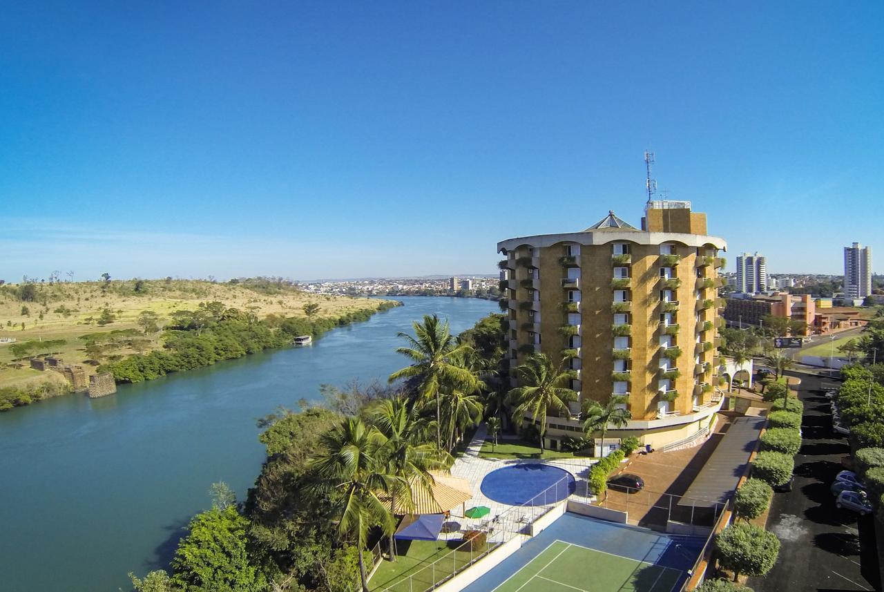 Hotel Beira Rio Итумбиара Екстериор снимка