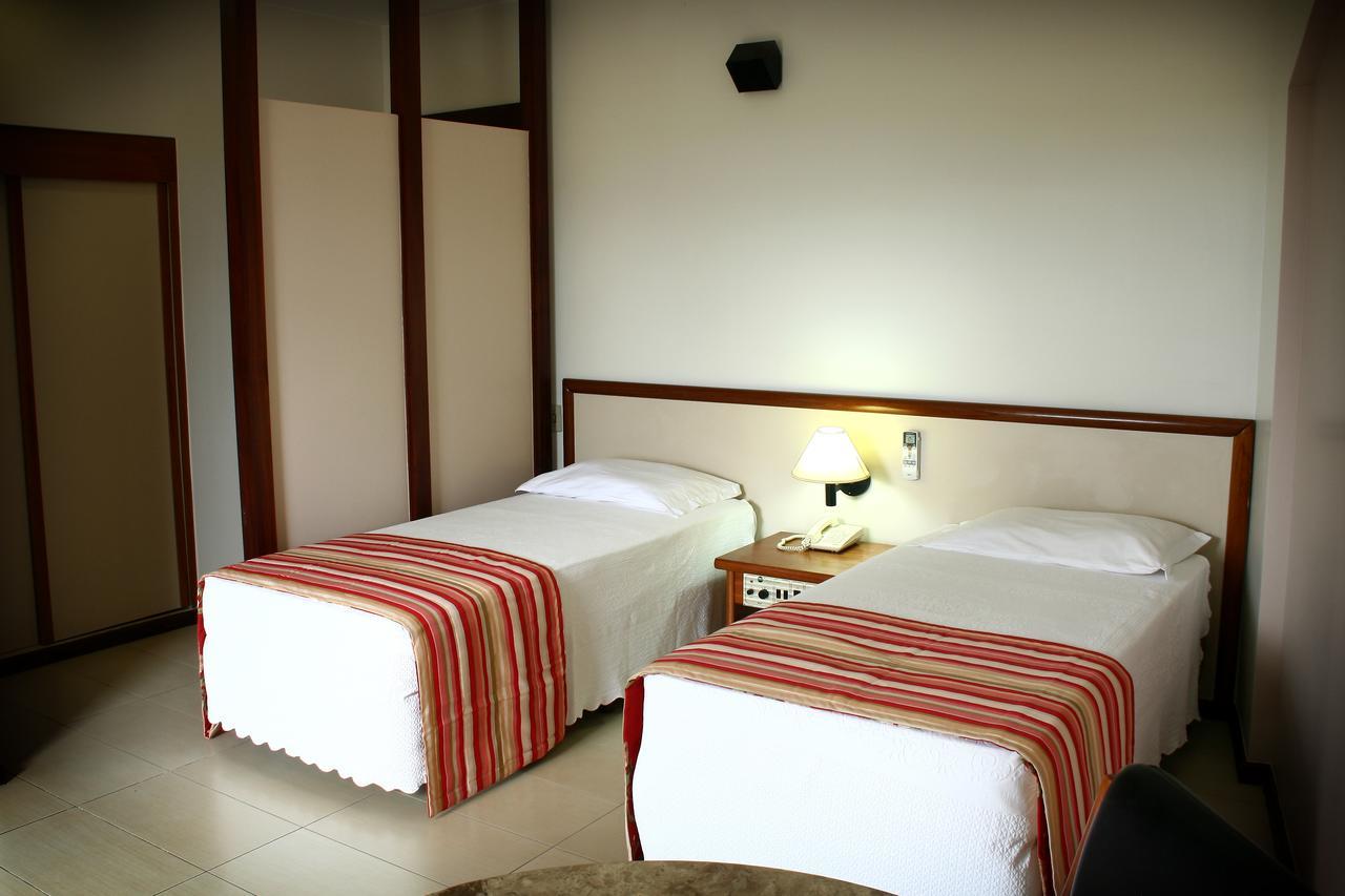 Hotel Beira Rio Итумбиара Екстериор снимка